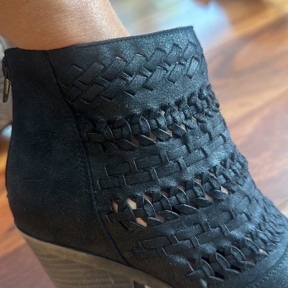Fregie Woven Ankle Boots - Picture 10 of 10